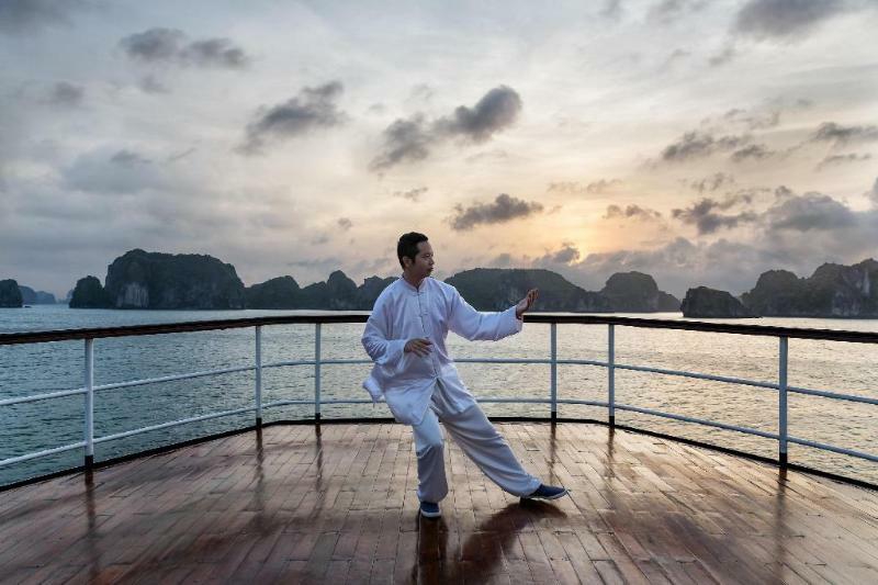 Hotel Emeraude Classic Cruises à Hạ Long Extérieur photo