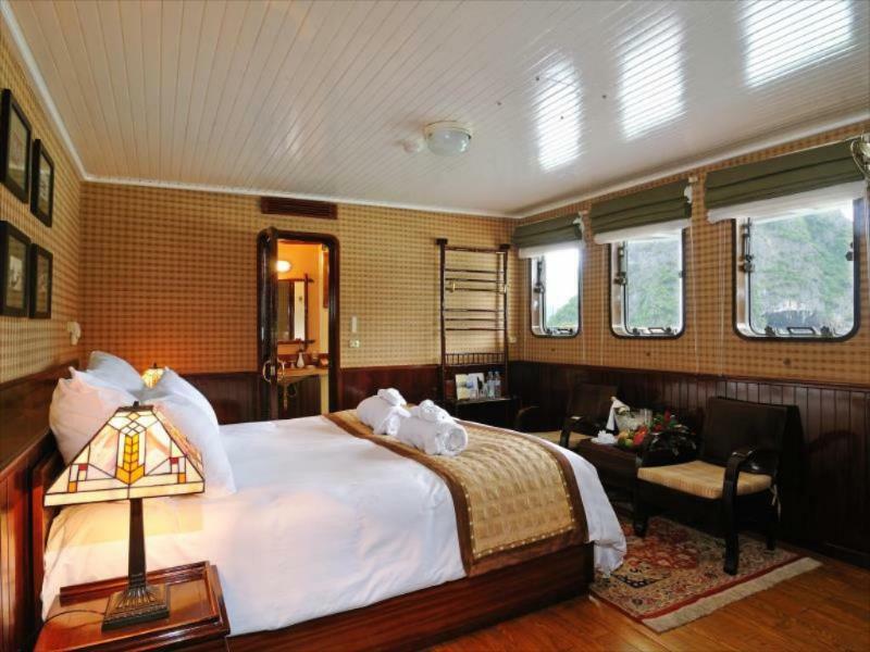 Hotel Emeraude Classic Cruises à Hạ Long Extérieur photo