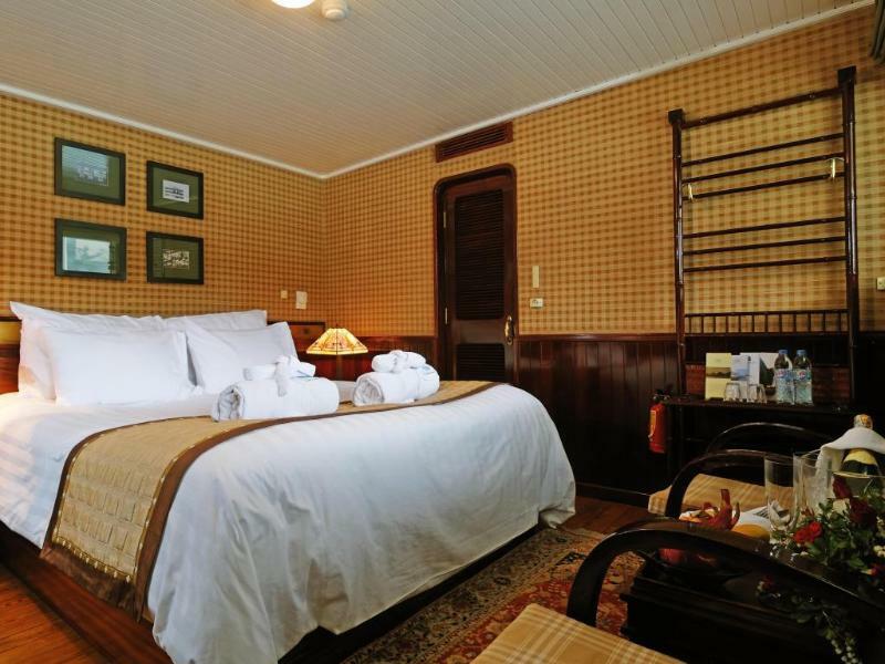 Hotel Emeraude Classic Cruises à Hạ Long Extérieur photo